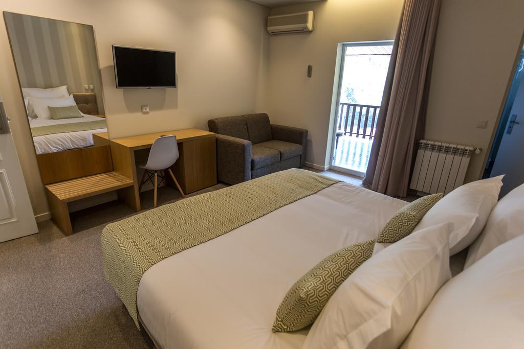Adelaide Hotel Герес Экстерьер фото