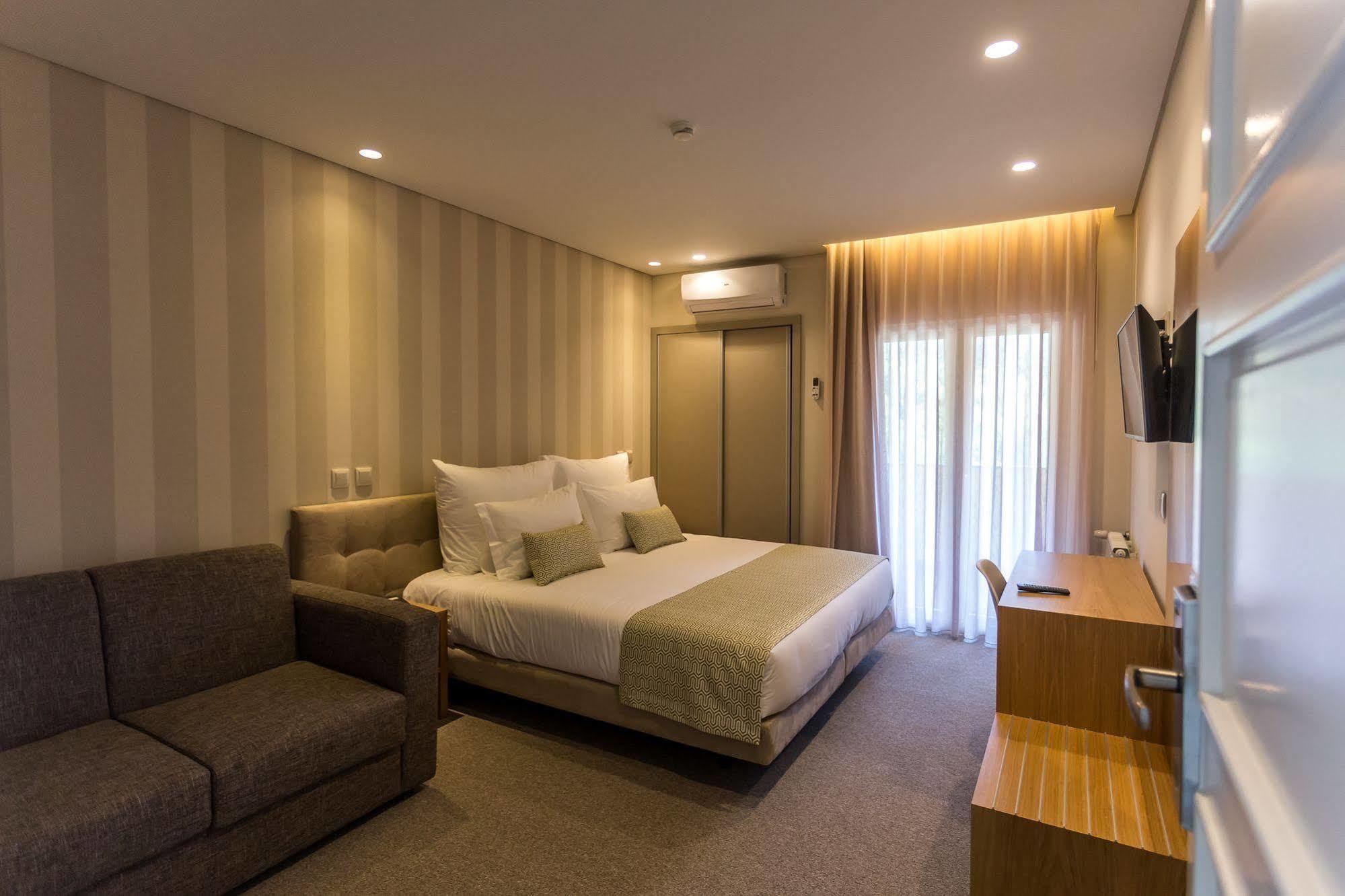 Adelaide Hotel Герес Экстерьер фото