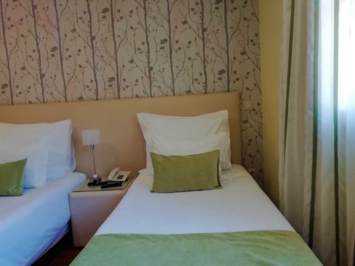 Adelaide Hotel Герес Экстерьер фото