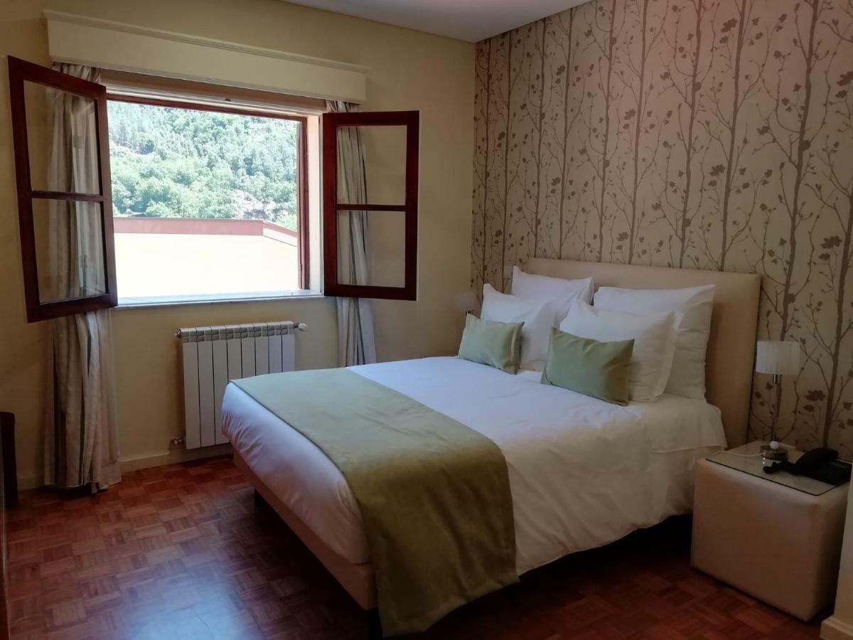 Adelaide Hotel Герес Экстерьер фото