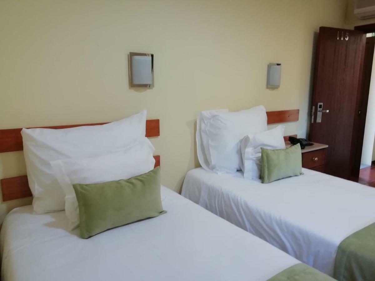 Adelaide Hotel Герес Экстерьер фото
