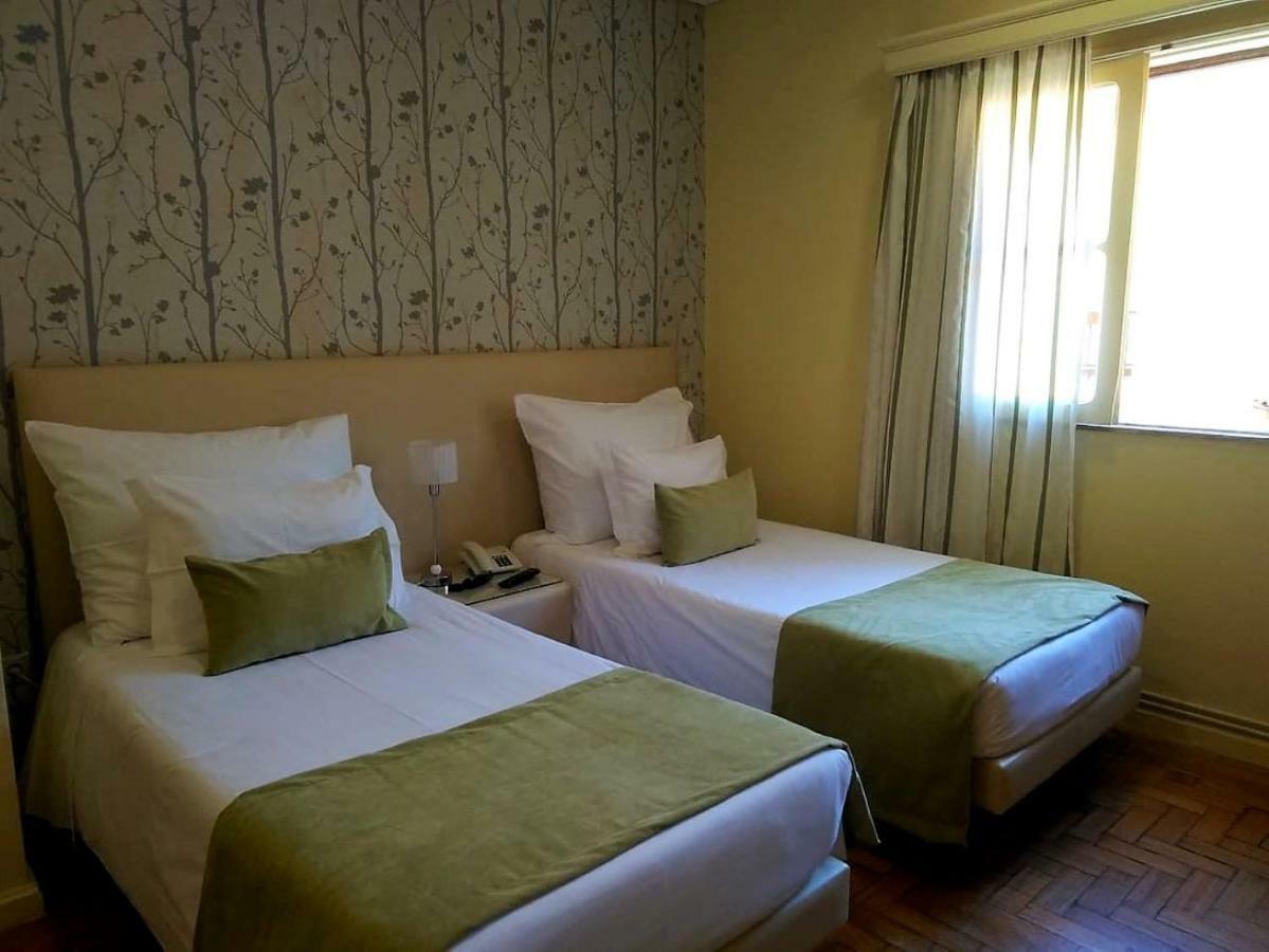 Adelaide Hotel Герес Экстерьер фото