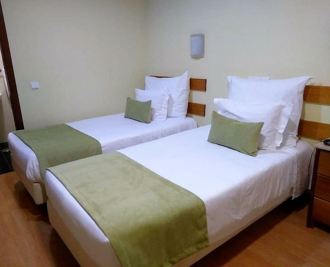 Adelaide Hotel Герес Экстерьер фото