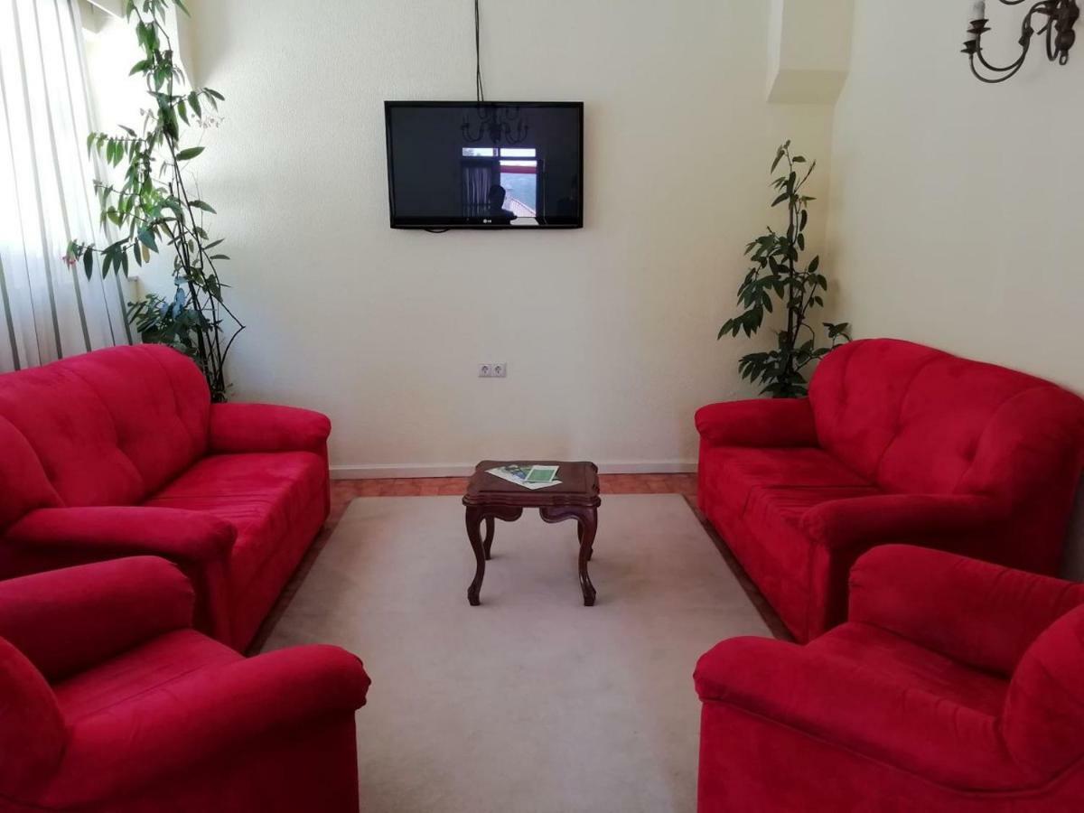 Adelaide Hotel Герес Экстерьер фото